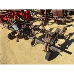 2 ROW CULTIVATOR, (C3)