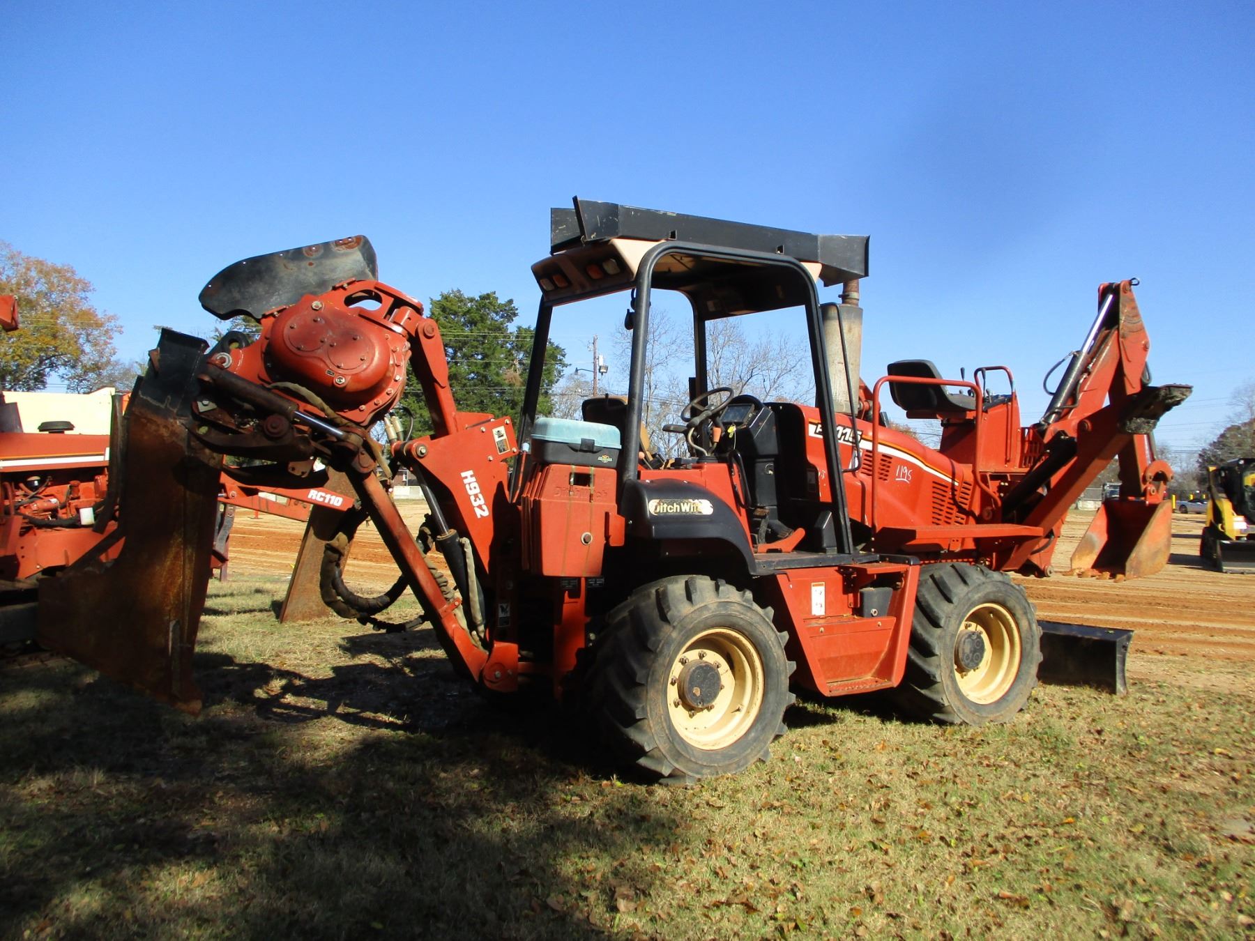 2004 DITCH WITCH RT115H TRENCHER, VIN/SN5Y0203 4X4, DITCH WITCH A920