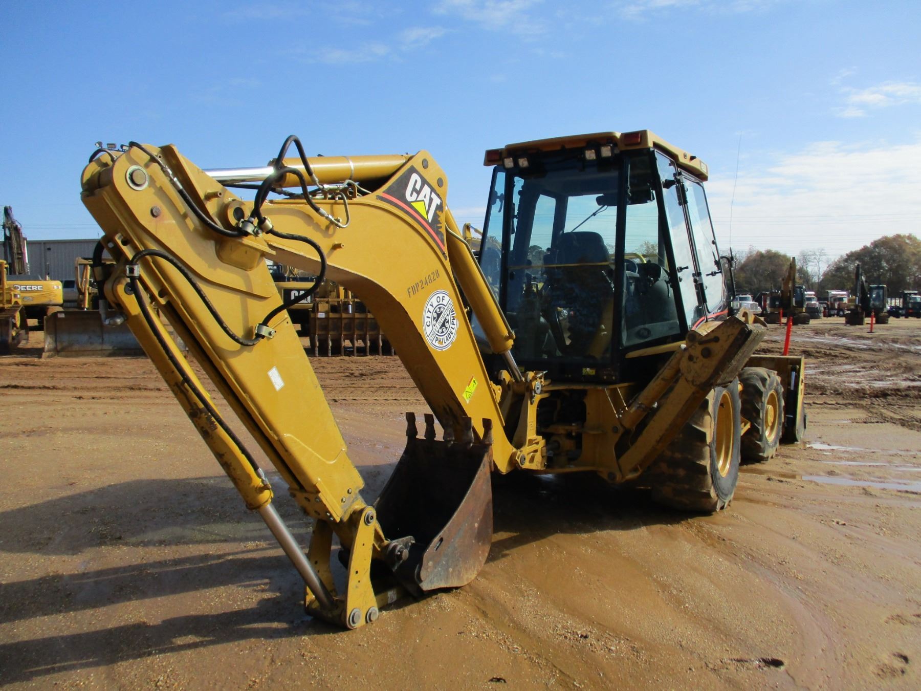 2005 CAT 420D LOADER BACKHOE, VIN/SNFDP24828 4X4, ESTICK, MP BUCKET