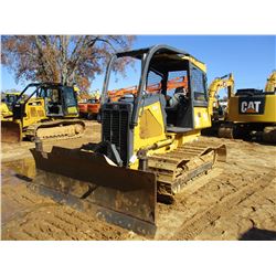 2006 JOHN DEERE 550J LGP CRAWLER TRACTOR, VIN/SN:132608 - 6 WAY BLADE, CANOPY, SWEEPS, REAR SCREEN