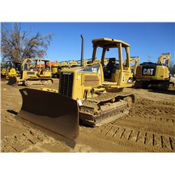 CAT D4G XL CRAWLER TRACTOR, VIN/SN:CFN0874 - 6 WAY BLADE, CANOPY, METER READING 7,609 HOURS