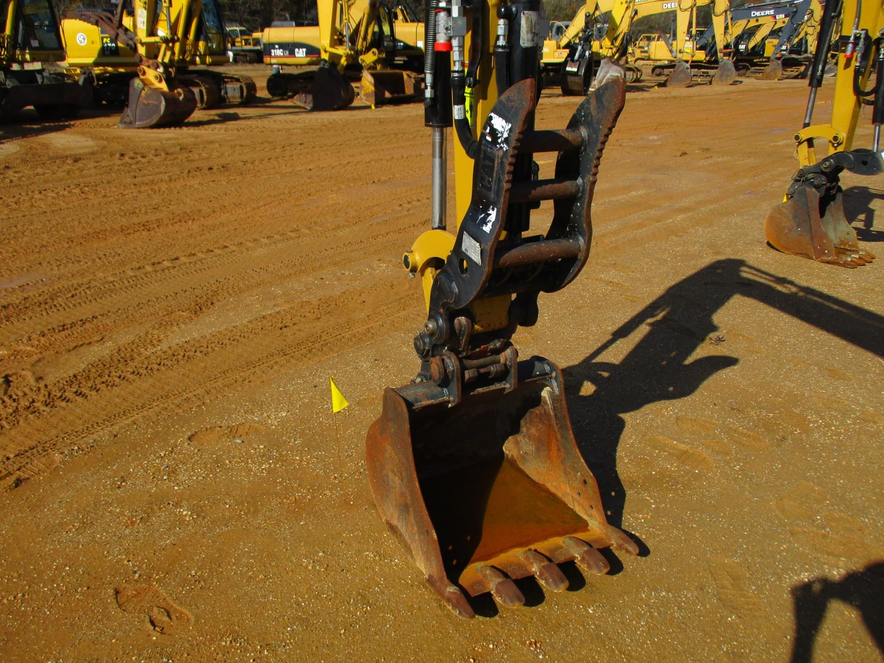 2016 CAT 304E2 CR MINI HYDRAULIC EXCAVATOR, VIN/SNME401891 6'9