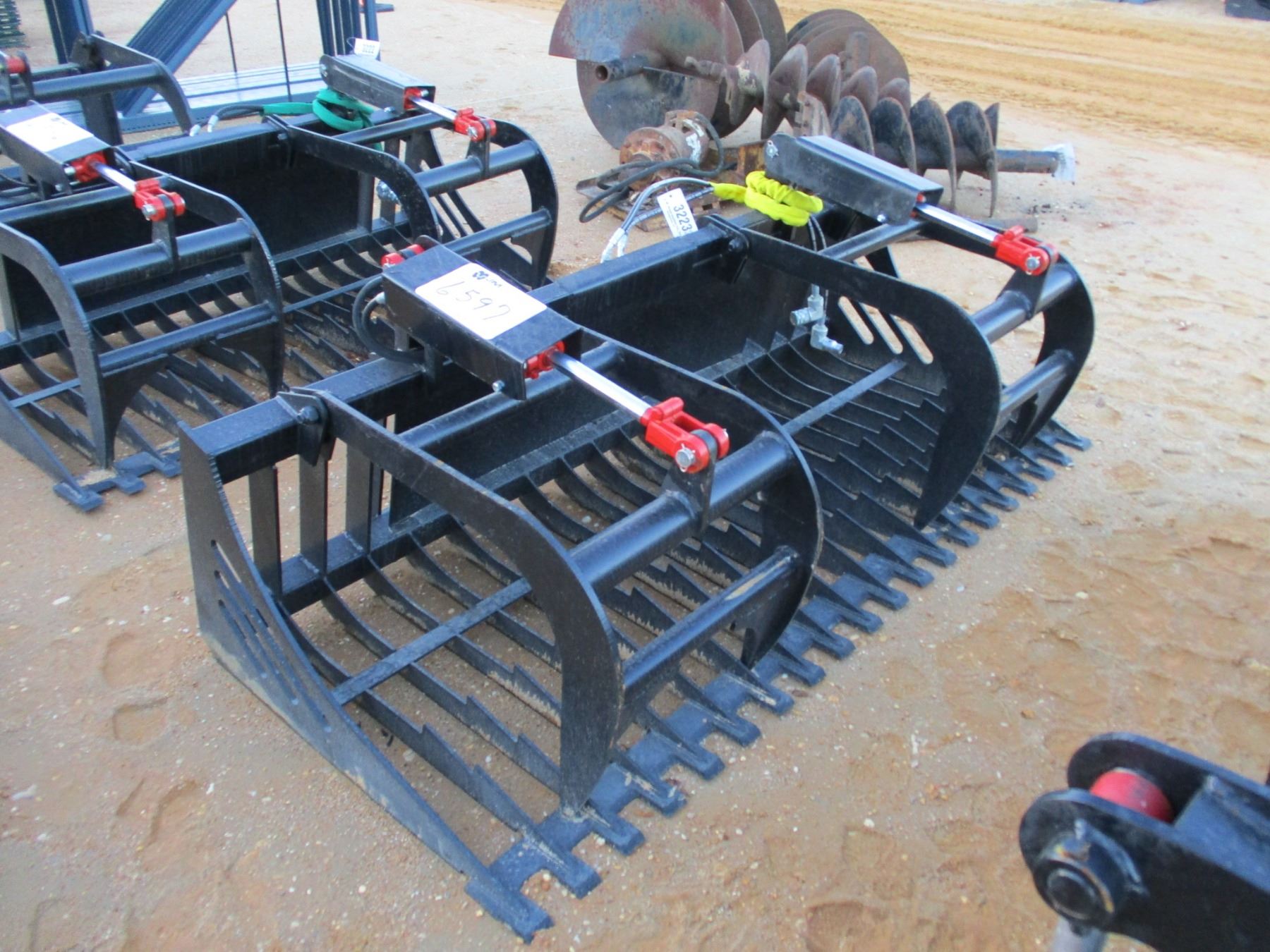 DEBRIS BUCKET W/TOP CLAMP, 78", FITS SKID STEER LOADER (B5) J.M