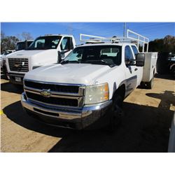2009 CHEVROLET 3500HD SERVICE TRUCK, VIN/SN:1GBJC73K89F117678 - CREW CAB, GAS ENGINE, A/T, SERVICE T