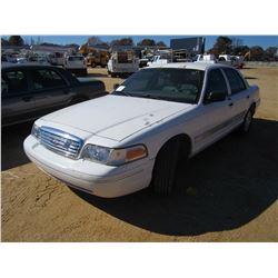2004 FORD CROWN VICTORIA VIN/SN:2FAFP74W14X186142 - V8 GAS ENGINE, A/T, ODOMETER READING 153,781 MIL