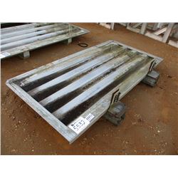 ALUMINUM HEADACHE RACK FIT FLAT BED TRAILER (A-2)