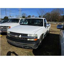 2001 CHEVROLET SILVERADO VIN/SN:1GCEC14T31Z275608 - GAS ENGINE, A/T, ODOMETER READING 207,809 MILES