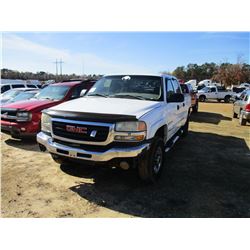 2004 GMC 2500 PICK UP, VIN/SN:1GTHK23U74F189255 - 4X4, CREW CAB, GAS ENGINE, A/T, ODOMETER READING 2