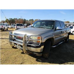 2001 GMC PICKUP, VIN/SN:1GTHK23U01F192123 - 4X4, CREW CAB, V8 GAS ENGINE, A/T (NO REVERSE)