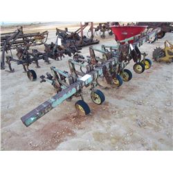 JOHN DEERE 2 ROW CULTIVATOR (C-3)