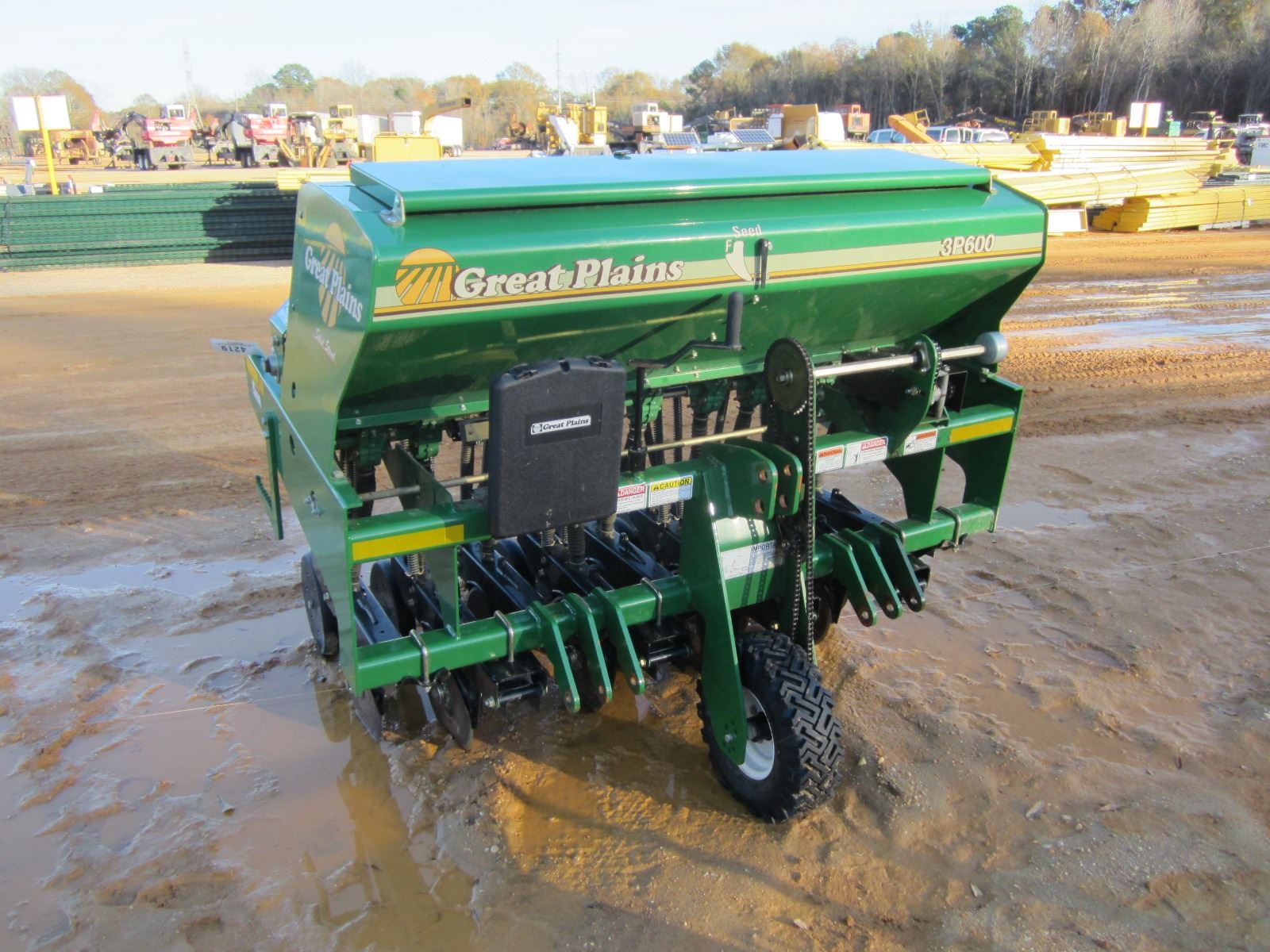 GREAT PLAINS 3P600 GRAIN DRILL (C3) J.M. Wood Auction Company, Inc.
