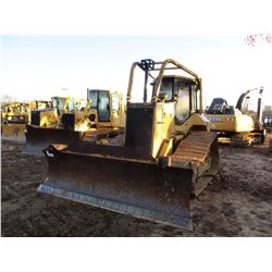 CAT D5M LGP CRAWLER TRACTOR, VIN/SN:3CRD01805 - 6 WA BLADE, CAB, AIR, SWEEPS, METER READING 4,979 HO