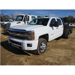 2015 CHEVROLET 3500HD FLATBED TRUCK, VIN/SN:1GB4KYCG1FF569310 - 4X4, CREW CAB, V8 GAS, A/T, 9' FLATB
