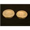 Image 1 : Deux bols peu profonds à décor émaillé polychrome, l'un orné de fleurs, l'autre de motifs géométr...
