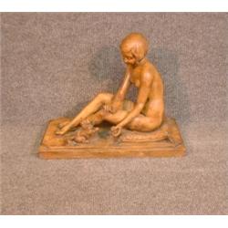 ROCH, R., Act. 1925-1945.  "La Femme au Chat".  Terre cuite, signée.  Terra-cotta, signed....