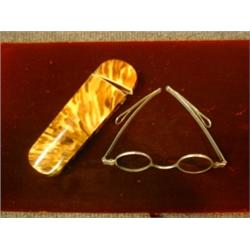 Une paire de lunettes d'époque George III à monture d'argent, poinçons de Birmingham, 1790, Josep...