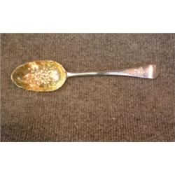 Une cuillère à fruits victorienne en argent, poinçons de Londres, 1893, John Aldwinckle & Thomas...