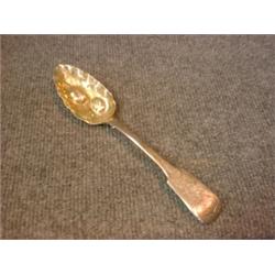 Une cuillère à fruits d'époque George IV en argent, poinçons de Londres, 1822, James Hobbs maître...