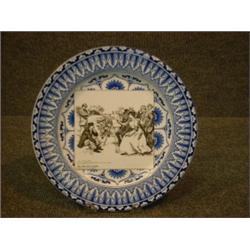 Une assiette en porcelaine de Royal Doulton de la série "Gibson Girls": "She goes into colors", c...
