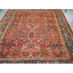 Un tapis Kashan.  A Kashan rug.  7'2" x 6'6" - 2.18M x 1.68M. $200/400...