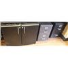 Image 1 : PAIR OF 2 DRAWER FILING CABINETS & A 2 DOOR