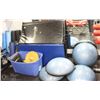 Image 1 : LOT OF ASSORTED MATTS, HALF CIRCLE BALLS & FITNESS