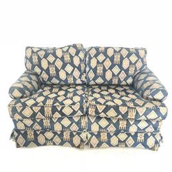 Geo Love Seat