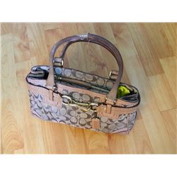 FROM ESTATE - PURSE - ?COACH? - handle as-is