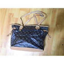 PURSE FROM ESTATE - ?LOUIS VETTON? AS-IS - SEE PICTURES
