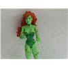 Image 2 : HUSH ACTION FIGURE WITH BATMAN STAND - POISON IVY