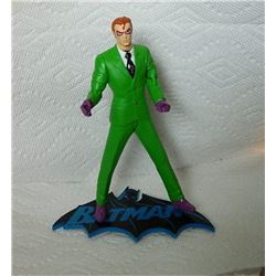 HUSH ACTION FIGURE WITH BATMAN STAND - THE RIDDLER