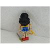 Image 2 : MINI FIGURE - WONDER WOMAN WITH ROPE & SWORD