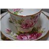 Image 2 : Selection of Royal Albert "American Beauty " china, including serving pieces, tea cups, saucers, sha
