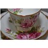 Image 2 : Selection of Royal Albert "American Beauty " china, including serving pieces, tea cups, saucers, sha