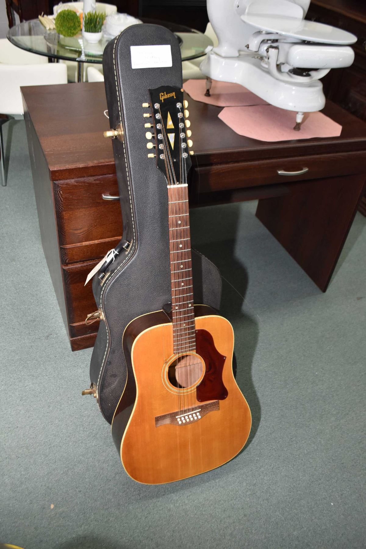 Vintage Gibson 12 String Acoustic Guitar Serial No 803126 In Hard Vintage gibson 12 string acoustic guitar serial no 803126 in hard