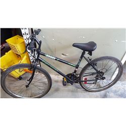 BLACK FREE SPIRIT 18 SPEED BIKE