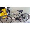 Image 1 : BLACK FREE SPIRIT 18 SPEED BIKE