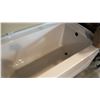Image 2 : 5 FT SKIRTED BATHTUB