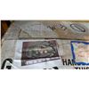 Image 2 : 2 BOXES OF MAKE-UP BAGS