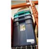 Image 1 : 4 RUBBERMAID TOTES