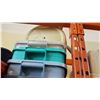 Image 2 : 4 RUBBERMAID TOTES