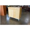 Image 2 : MAPLE CUPBOARD