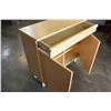Image 4 : MAPLE CUPBOARD