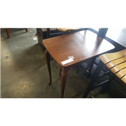 WALNUT QUEEN ANNE PARLOUR TABLE