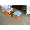 Image 3 : MAPLE GLIDER ROCKER AND OTTOMAN