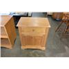 Image 1 : 2 PINE ENDTABLES