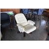 Image 3 : LEATHER RECLINING SWIVEL CHAIR