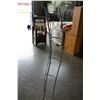 Image 2 : METAL CD RACK
