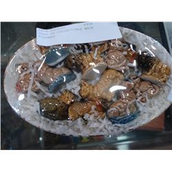 TRAY OF COLLECTIBLE WADE FIGURES