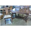 Image 2 : ANTIQUE WALNUT DINING TABLE WITH TWO LEAFS AND FOUR CHAIRS